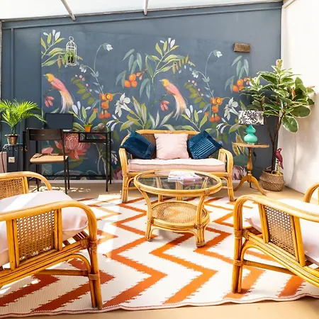De La Muse Centre - Jardin Holiday home